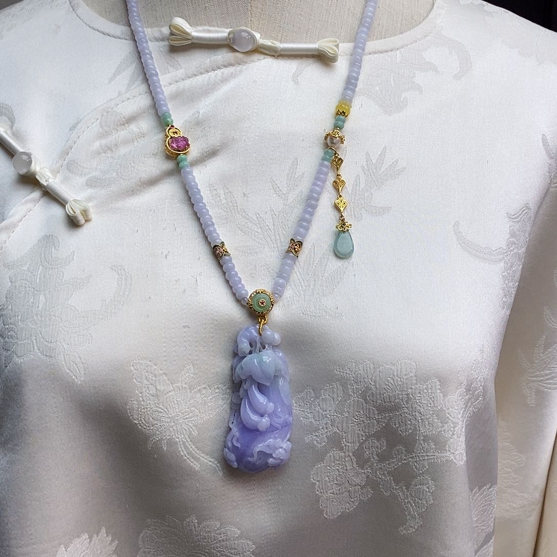 翡翠颈饰未镶嵌天然