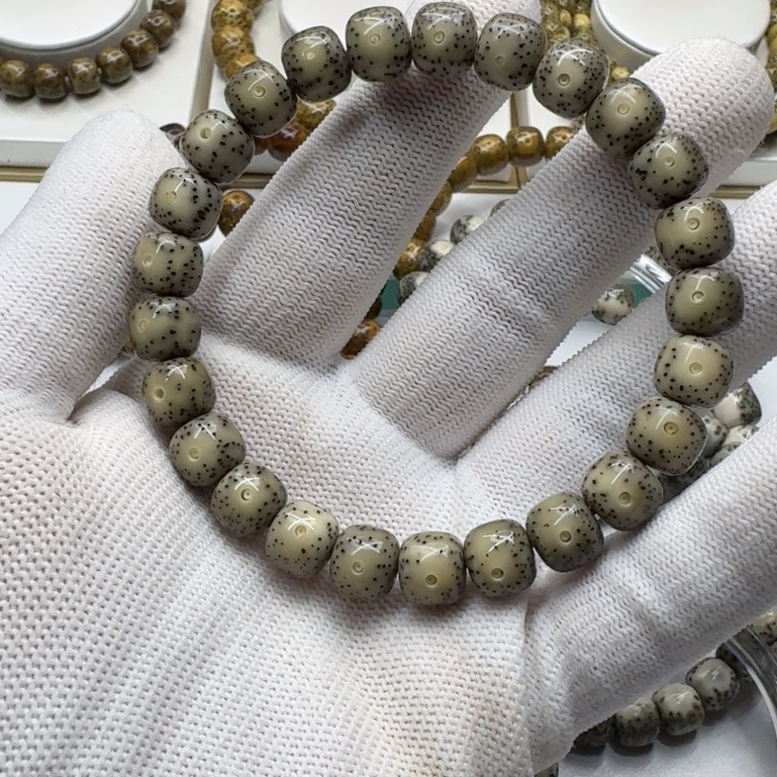 星月菩提手串98灰冰大眼睛