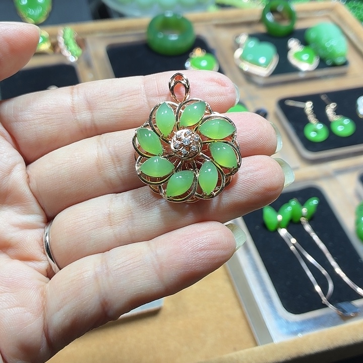 和田玉（碧玉）银S925镀金镶嵌吊坠(不含链)碧玉多面银钻镶嵌吊坠