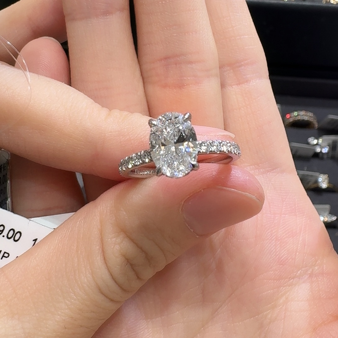 铂Pt950镶嵌实验室培育钻石椭圆白月光1.5克拉14圈r354