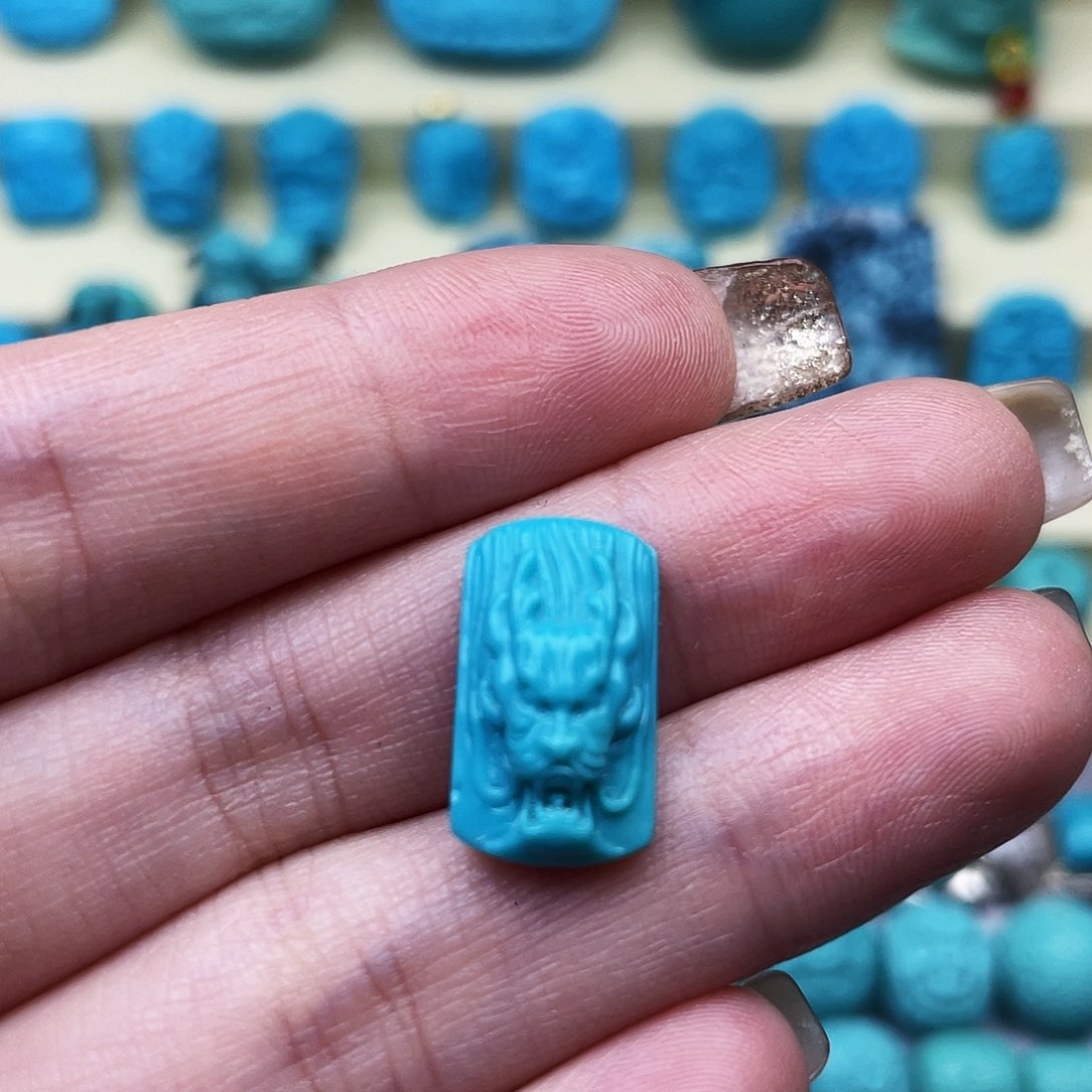 未镶嵌绿松石珠宝奇石