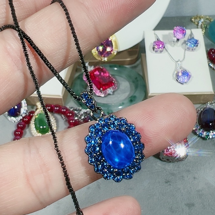 红宝石颈饰未镶嵌