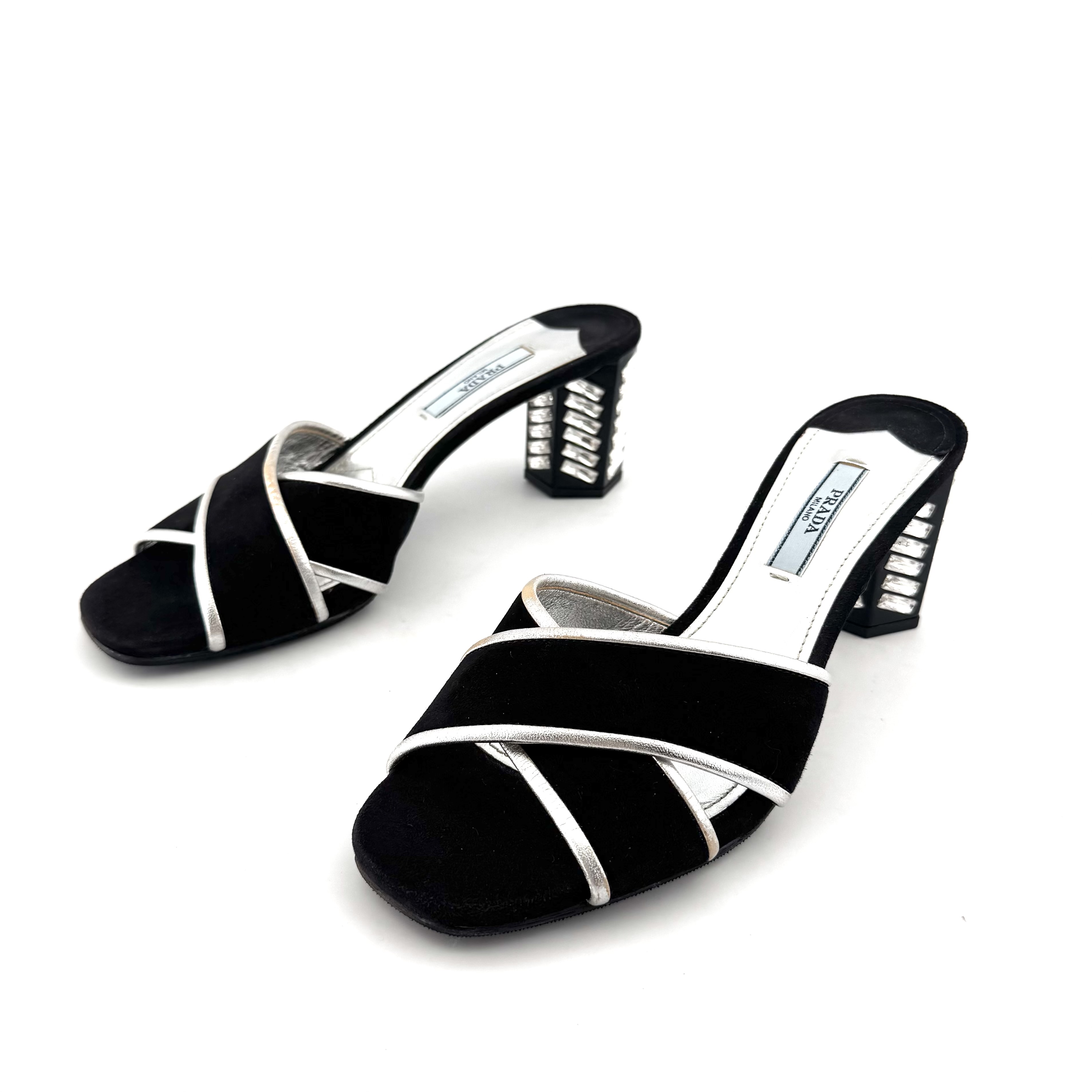 95新 Prada/普拉达 Prada/普拉达 37码 矮跟凉拖鞋 D5674