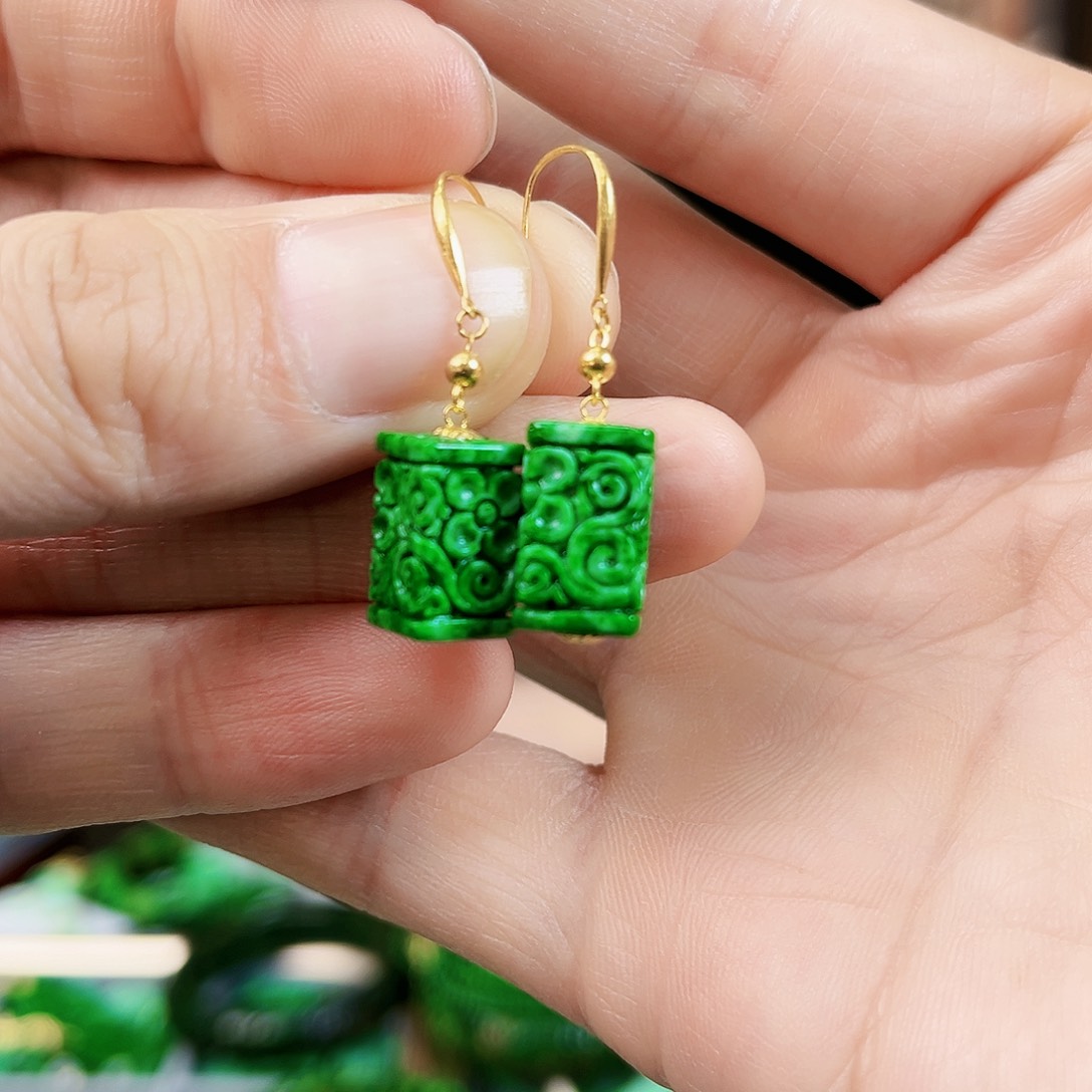 翡翠耳饰18K金镶嵌耳饰多样性