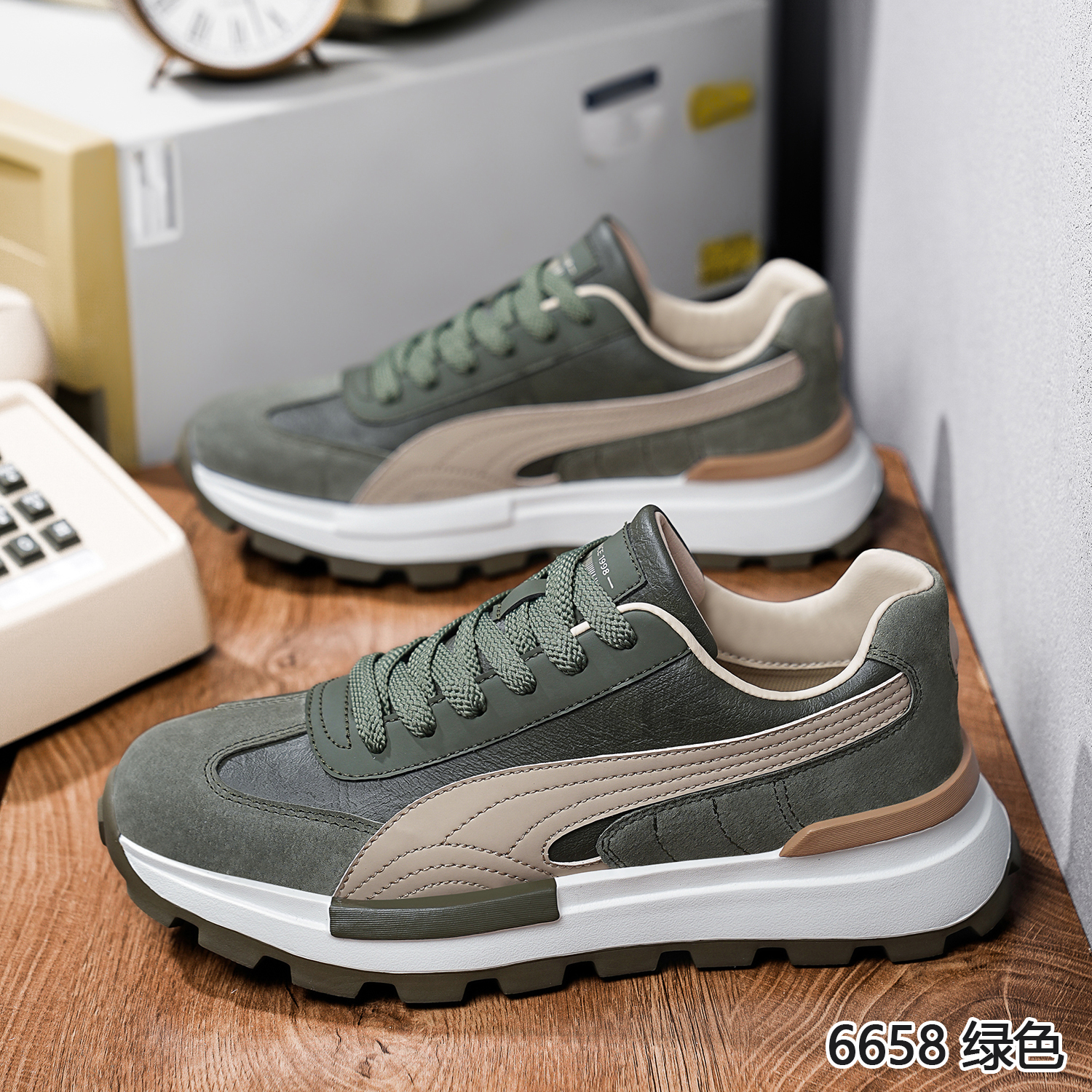6658秋冬新款阿甘鞋皮面低帮轻便软底防滑时尚休闲潮鞋男鞋