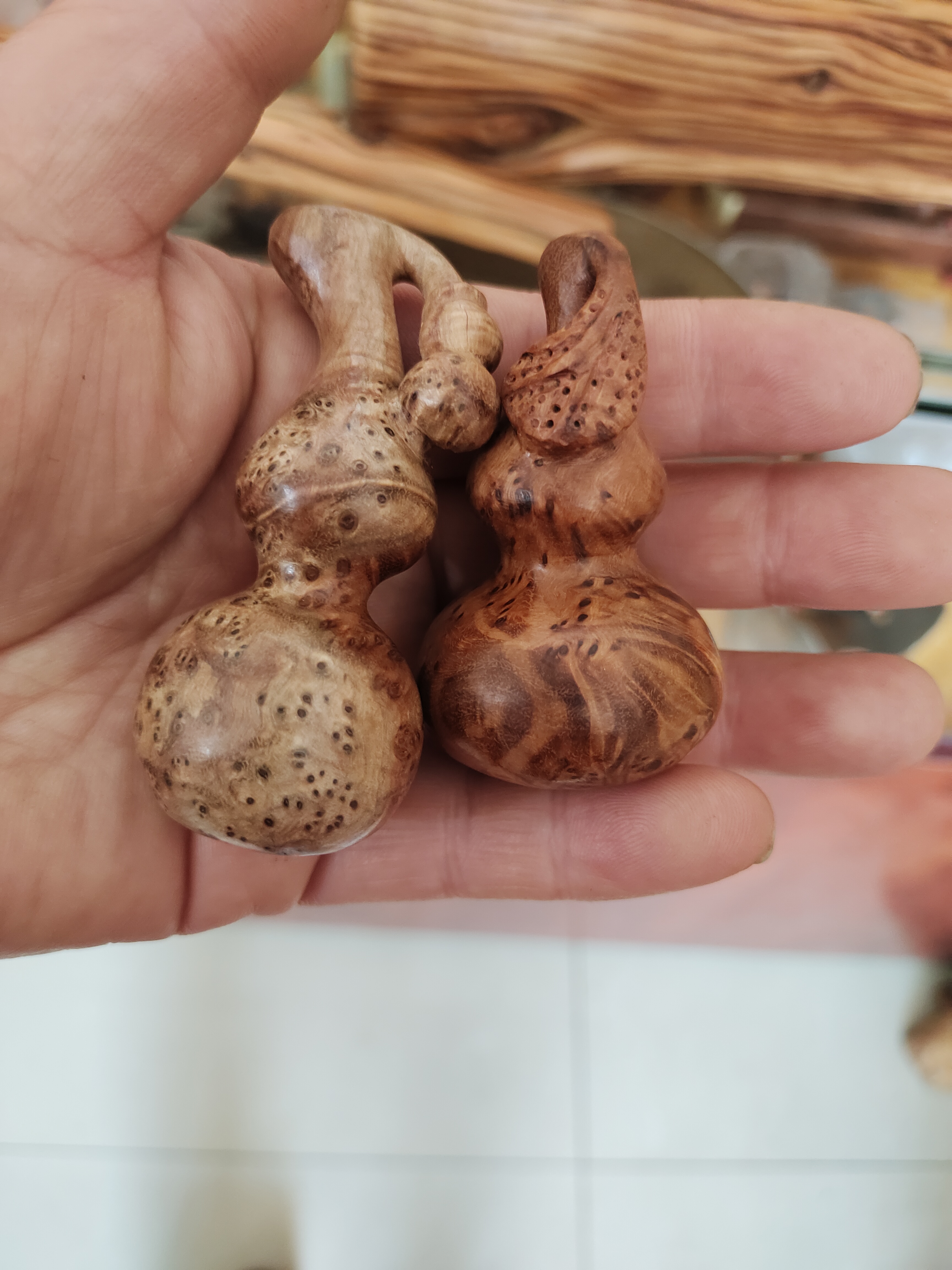 麻利疙瘩木手把件小葫芦，一个88元，随机发货