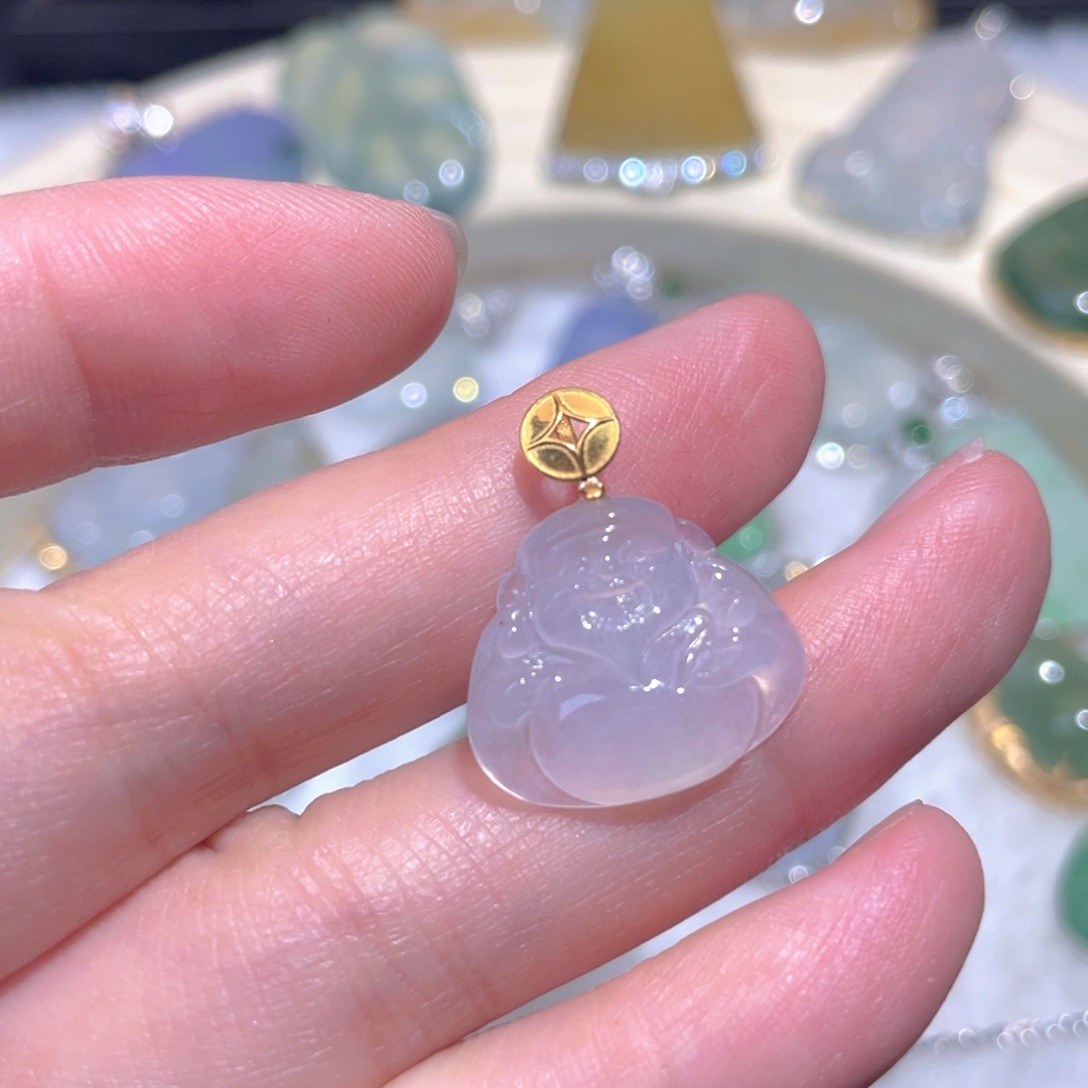 翡翠18K金镶嵌颈饰翡翠