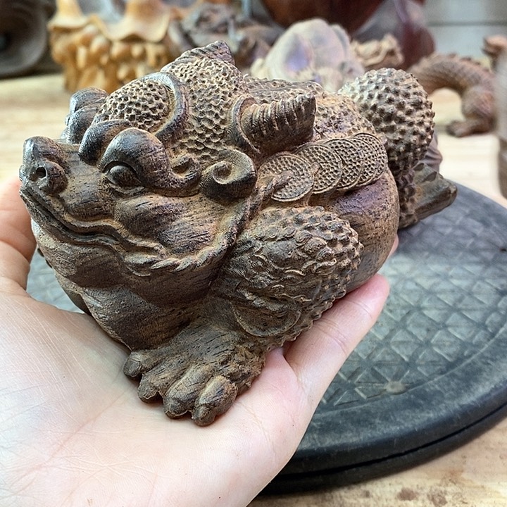 木碧***健木雕工艺品