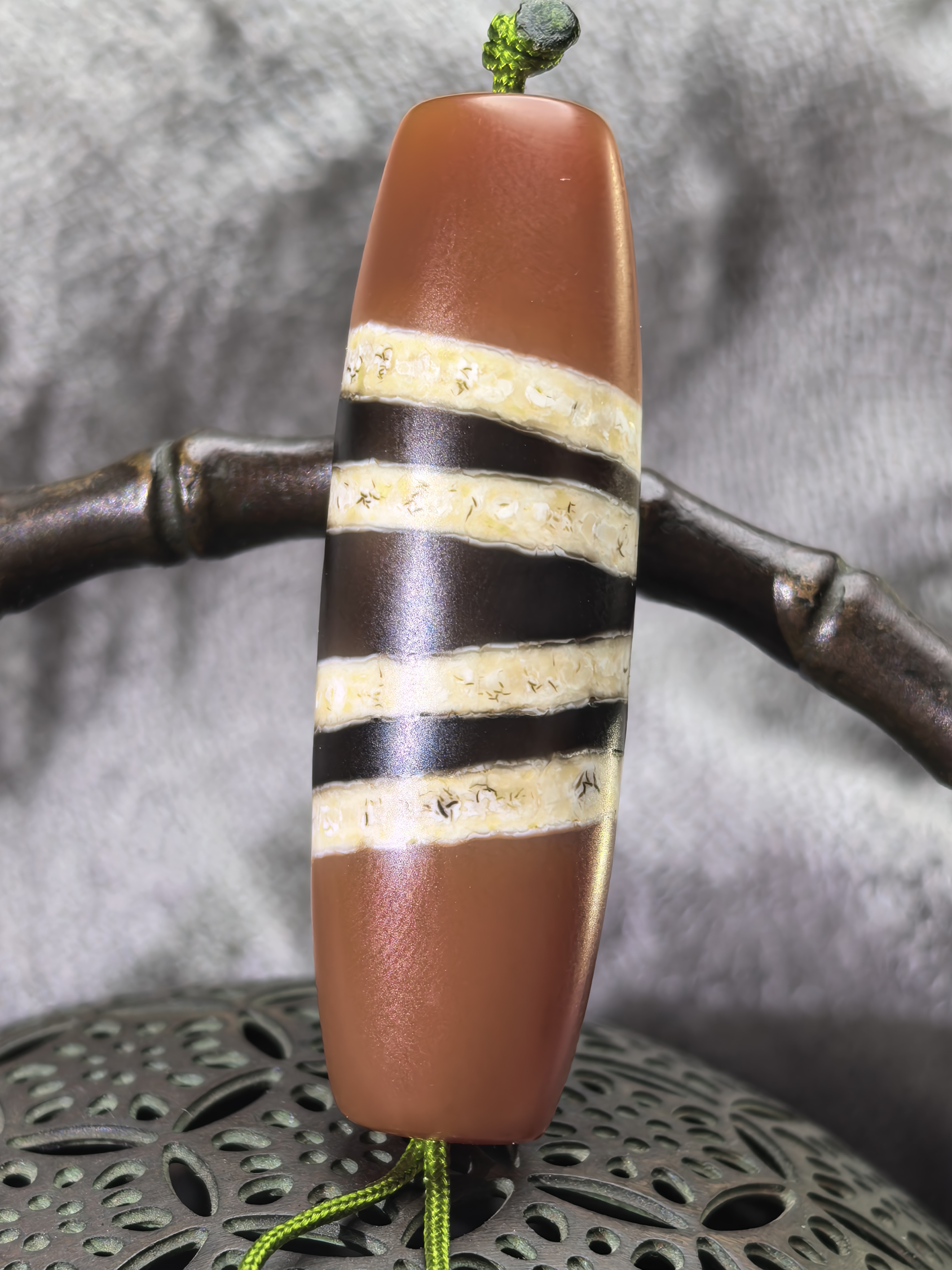 钙化沁色虫虫系列三色七线玛瑙古珠咬色扎实油