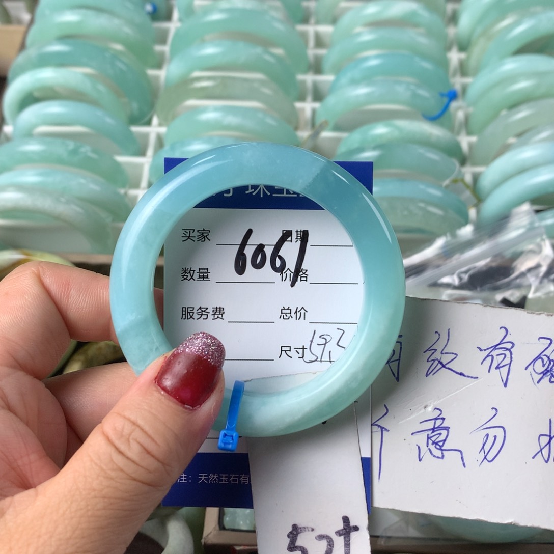 蛇纹石玉珠宝奇石未镶嵌人****员6061