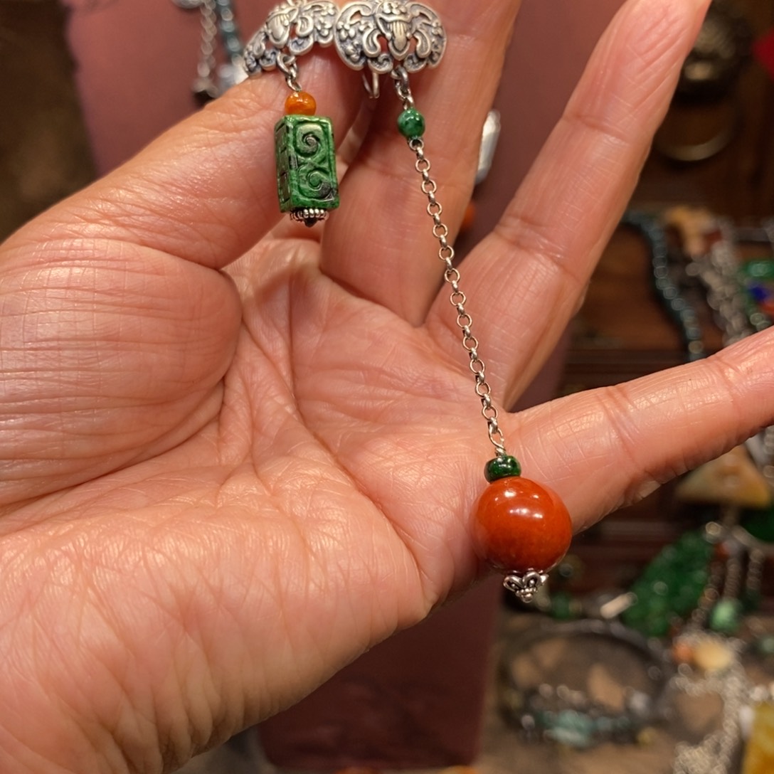 翡翠吊坠(赠链)未镶嵌