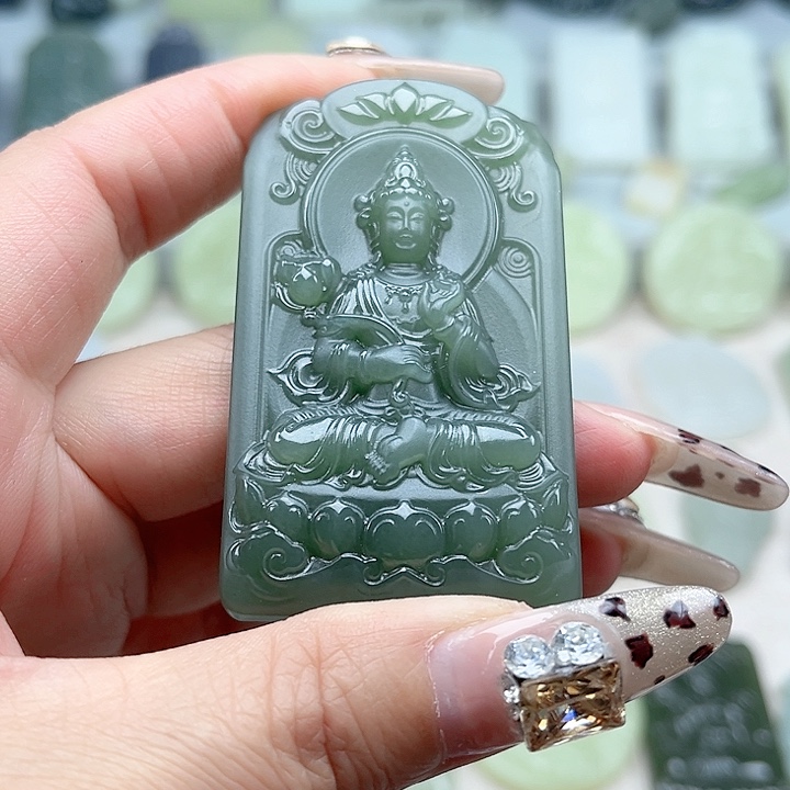 和田玉未镶嵌颈饰