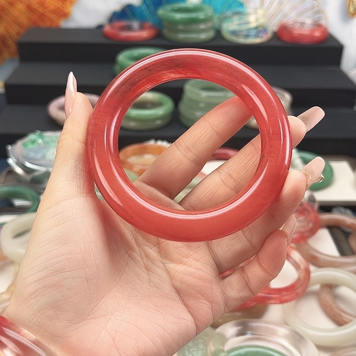 广告画师等行业中从事