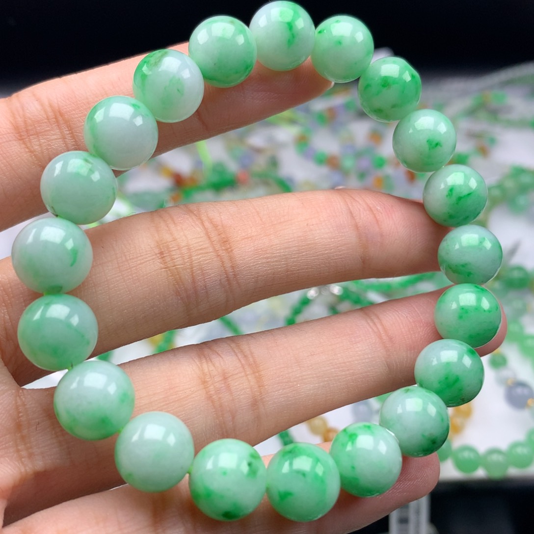 翡翠手链未镶嵌卡