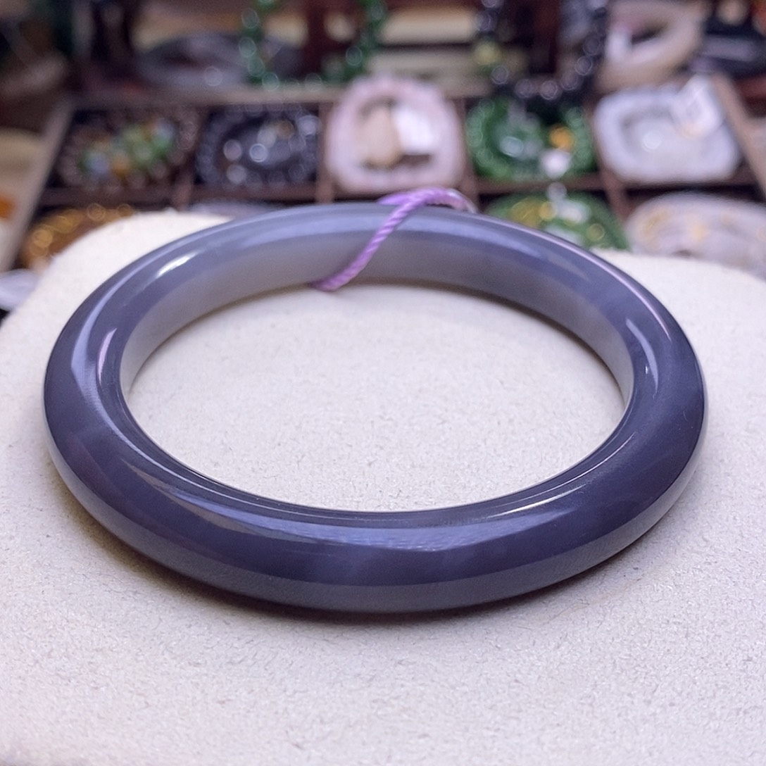 颈饰未镶嵌和田玉精品55烟紫高冰浓紫老矿料冰底手镯