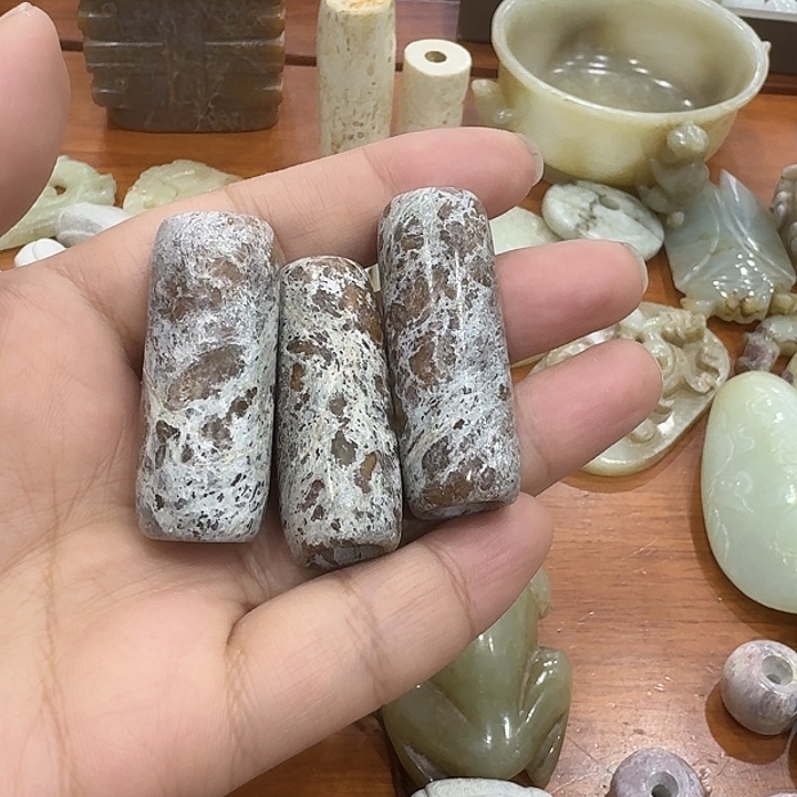 飞***鸣和田玉（糖玉）未镶嵌手链