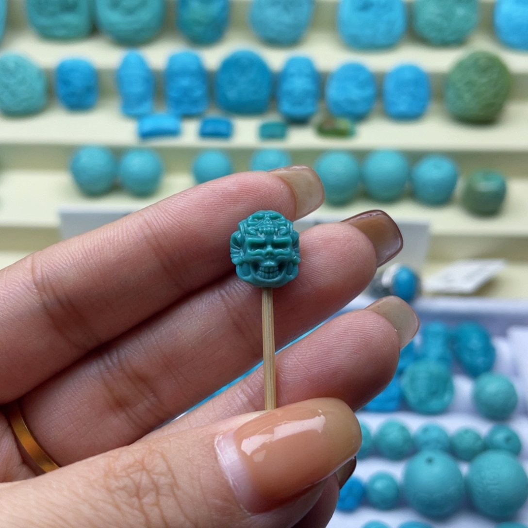 绿松石雕刻未镶嵌
