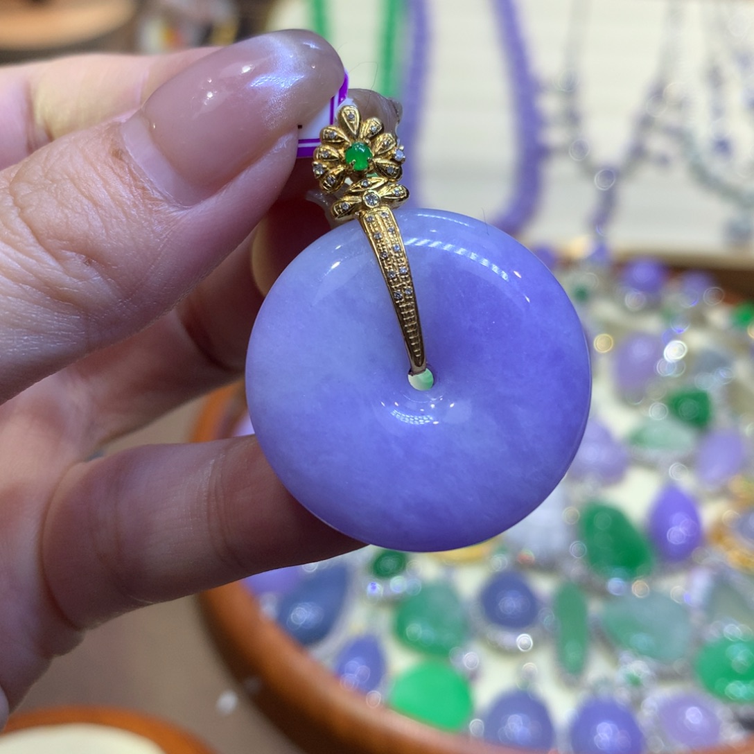 C***真翡翠18K金镶嵌颈饰