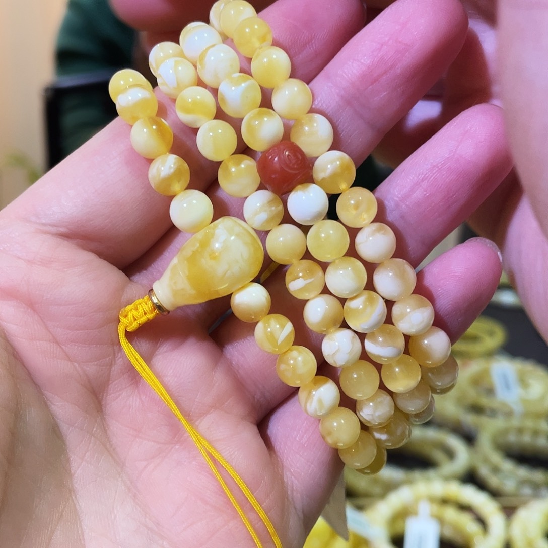 琥珀未镶嵌颈饰21g