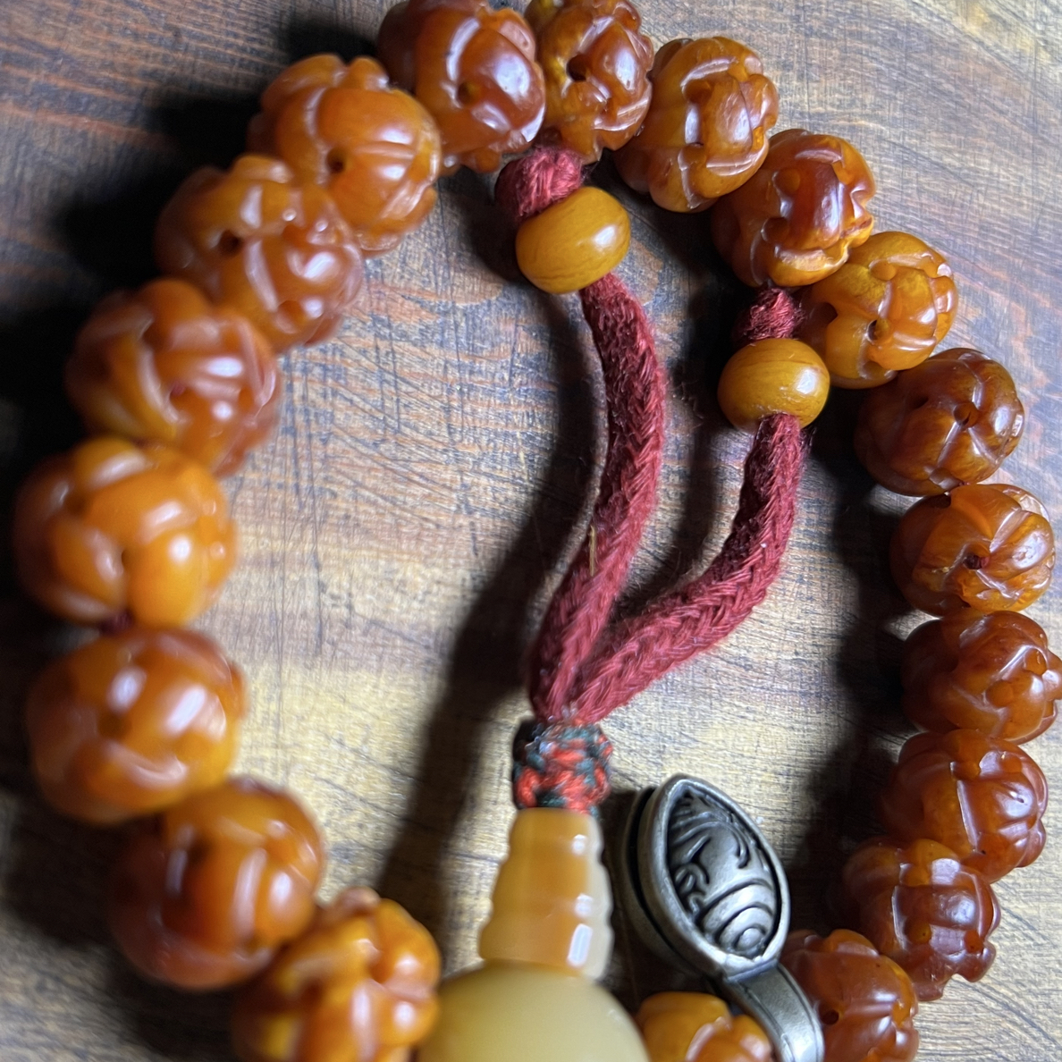 藏区老牦牛骨路路通手串