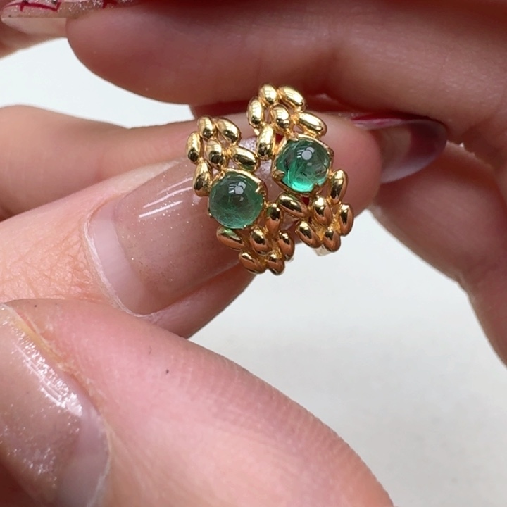 祖母绿耳饰18K金镶嵌