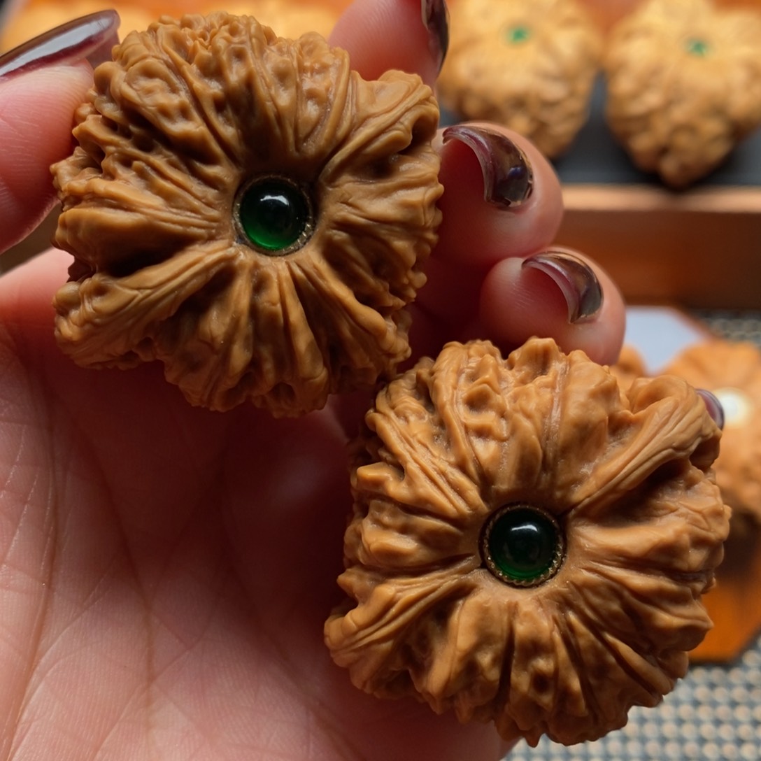 文玩核桃把件43尺寸南江石