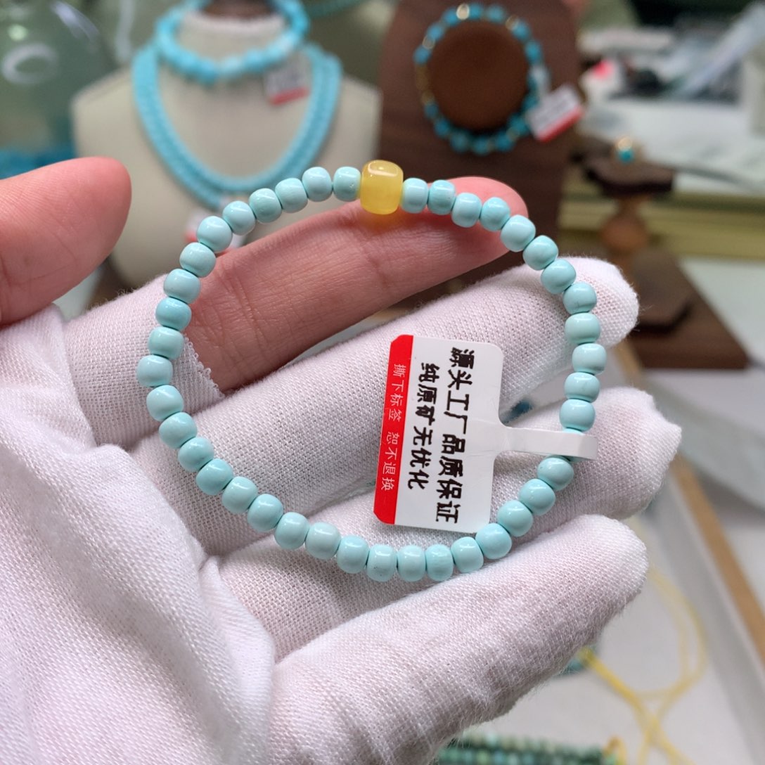 绿松石配饰未镶嵌