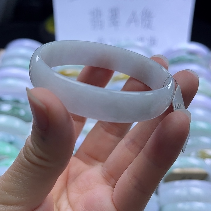 翡翠手链未镶嵌盼盼