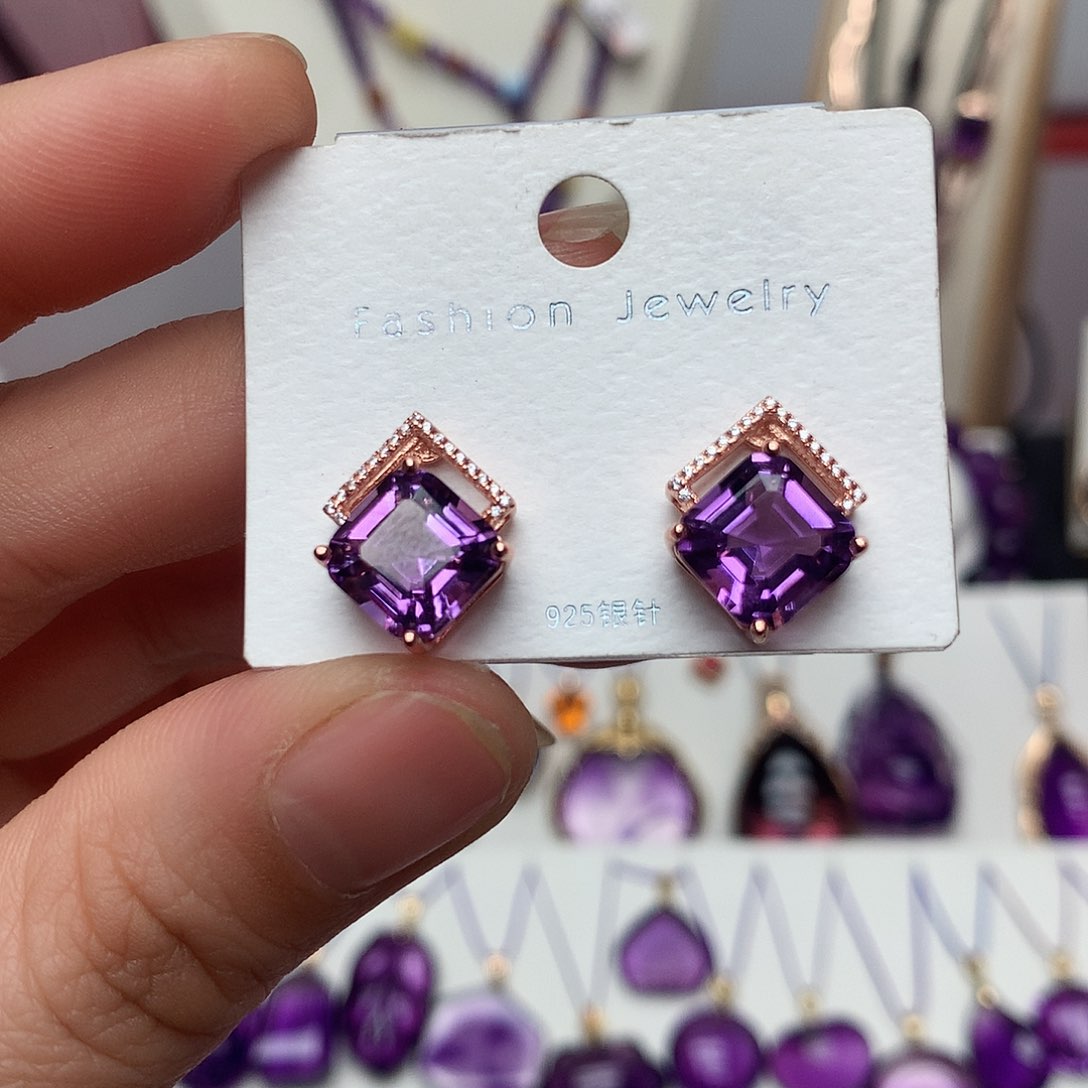 紫晶吊坠(赠链)18K金镶嵌