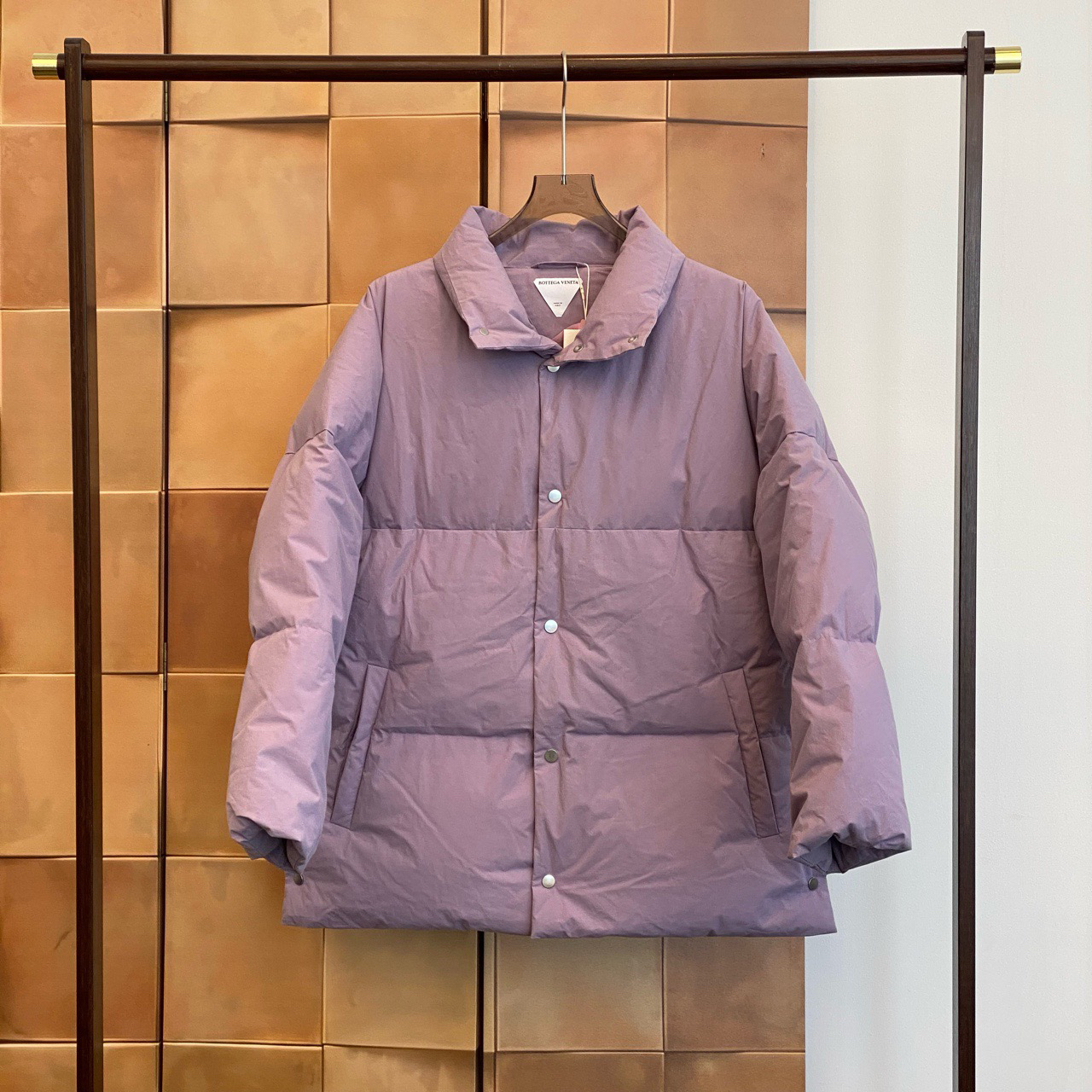 99新 BOTTEGA VENETA/葆蝶家 香芋紫面包羽绒服/L码/99新/31859