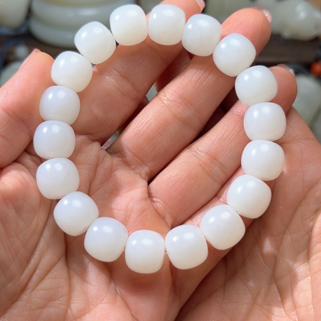 和田玉颈饰未镶嵌当*