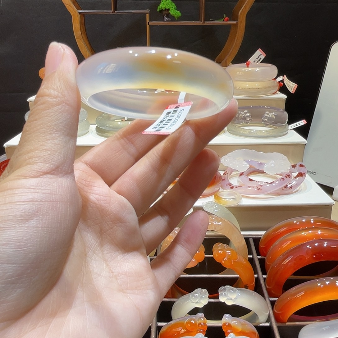 玛瑙/玉髓未镶嵌手镯