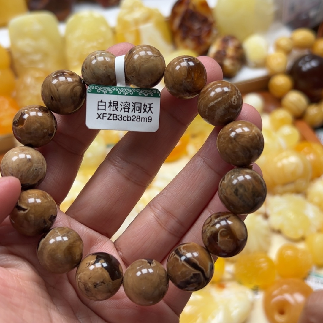 琥珀未镶嵌珠宝奇石