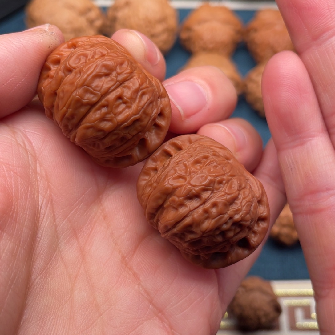 文玩核桃把件32全品血麒麟