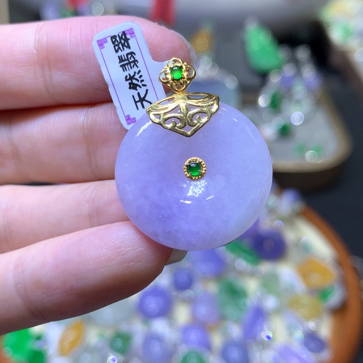 【闪购商品】翡翠颈饰18K金镶嵌翡翠吊坠项链