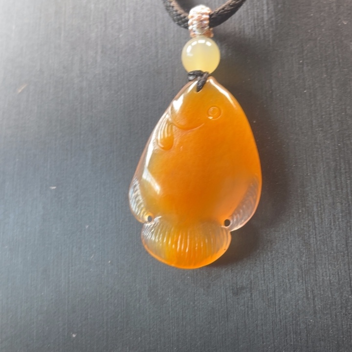 石英质玉（黄龙玉）合金颈饰