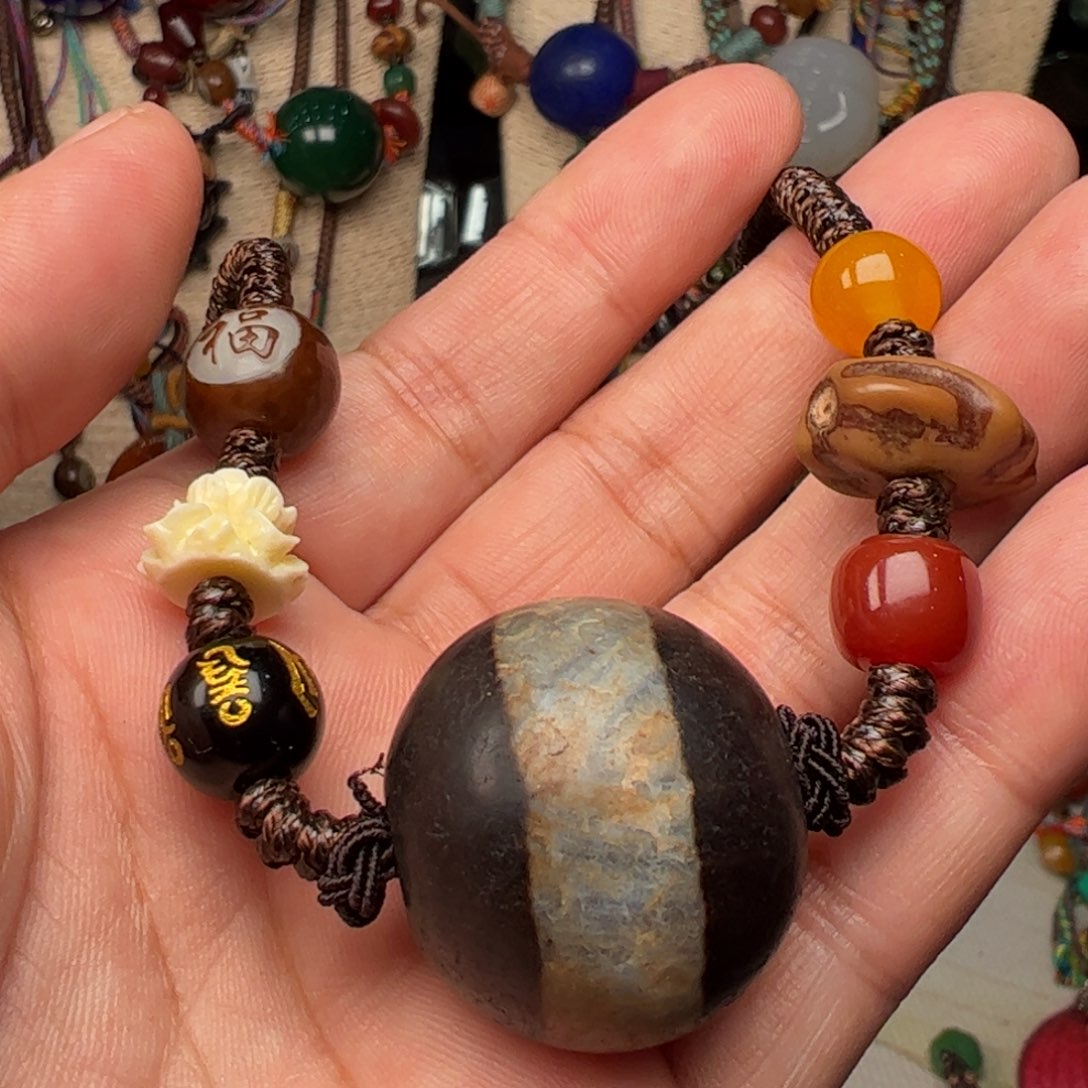 玛瑙/玉髓颈饰未镶嵌