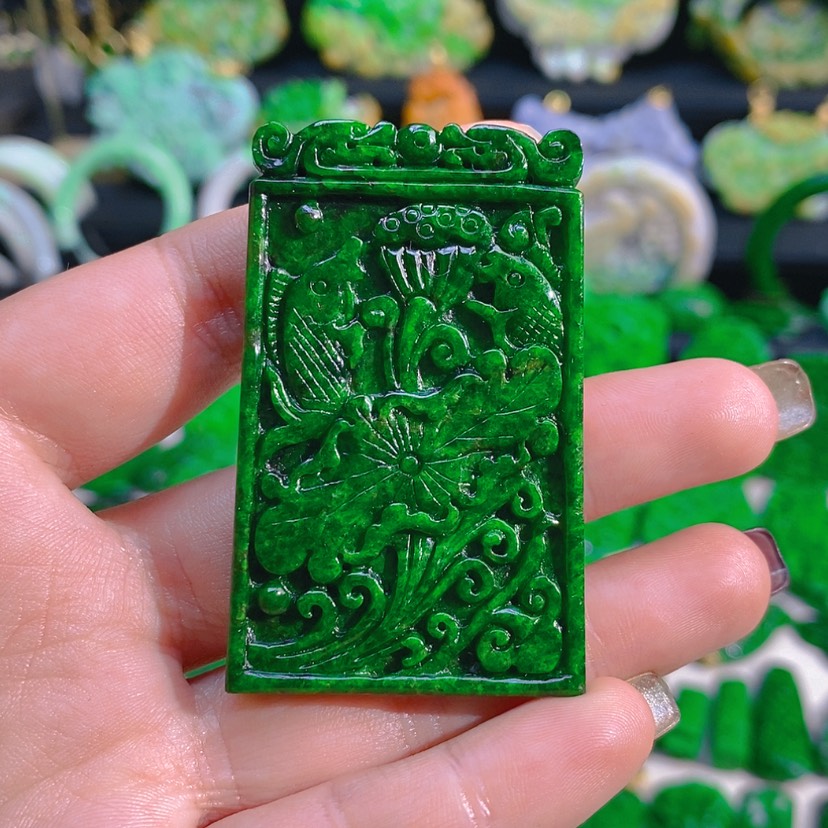 【闪购商品】翡翠颈饰未镶嵌无事牌