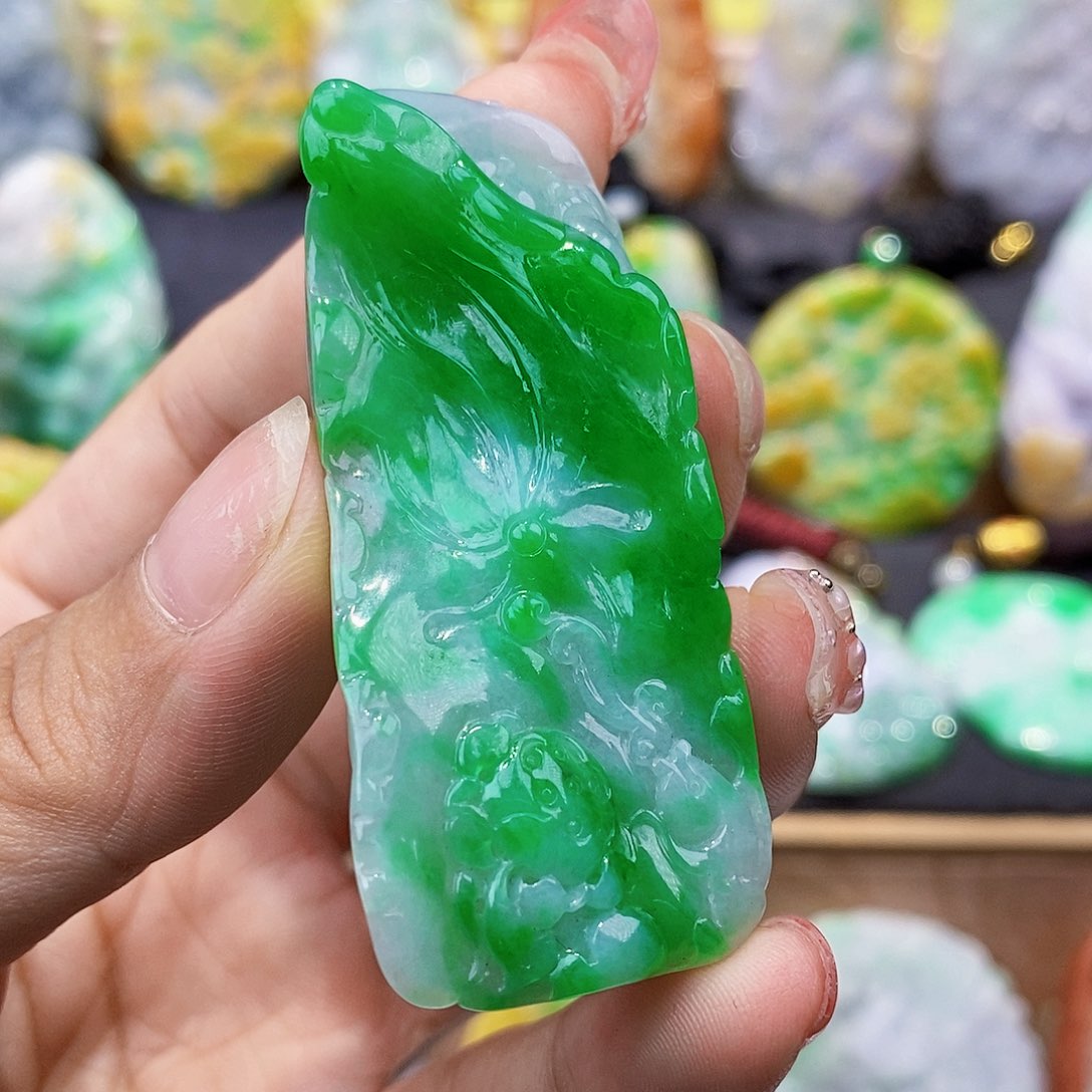 清***水定制翡翠未镶嵌翡翠A货一物一证