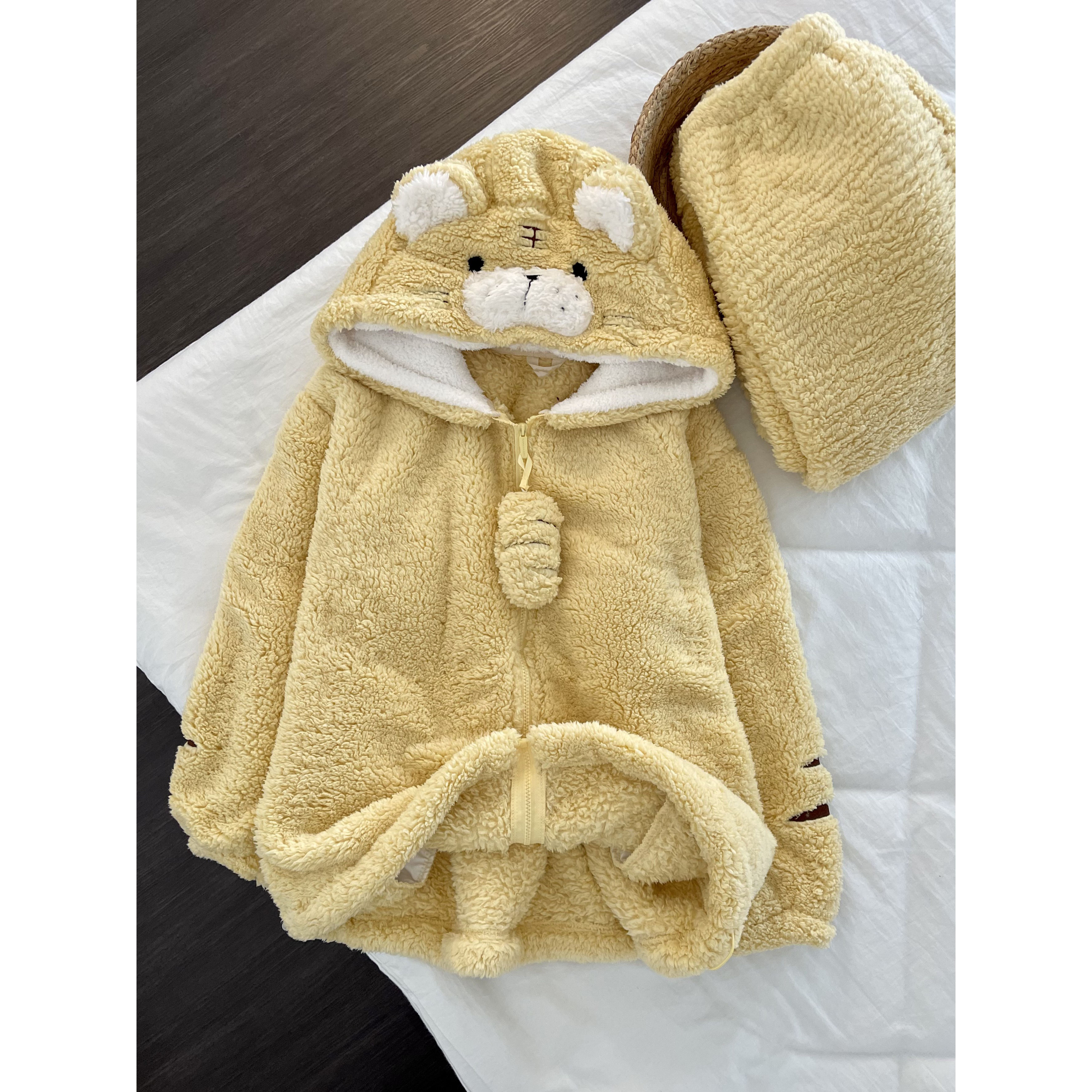甜美软萌系老虎珊瑚绒睡衣女秋冬季保暖加厚加绒家居服套装可外穿