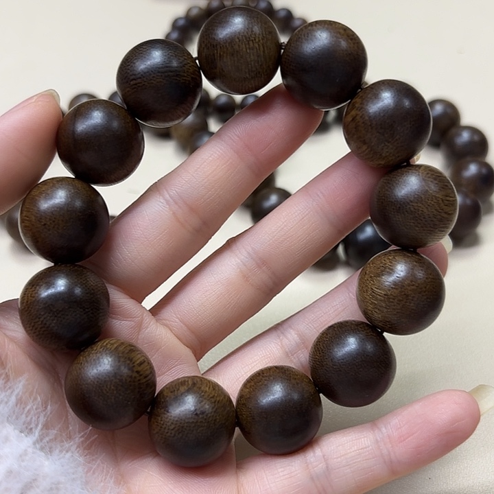 于***君沉香手串沉香手串18