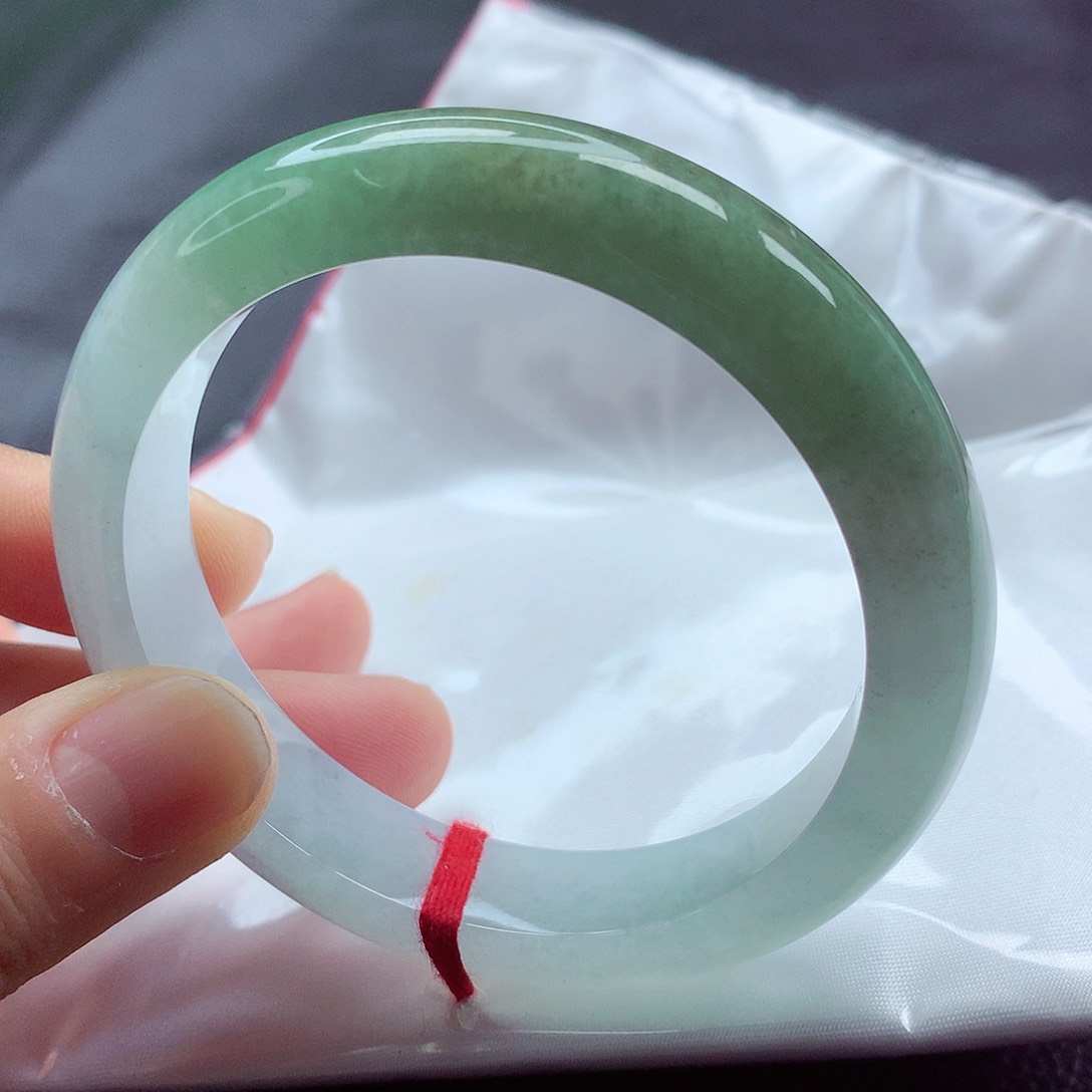 翡翠手镯未镶嵌56 圈