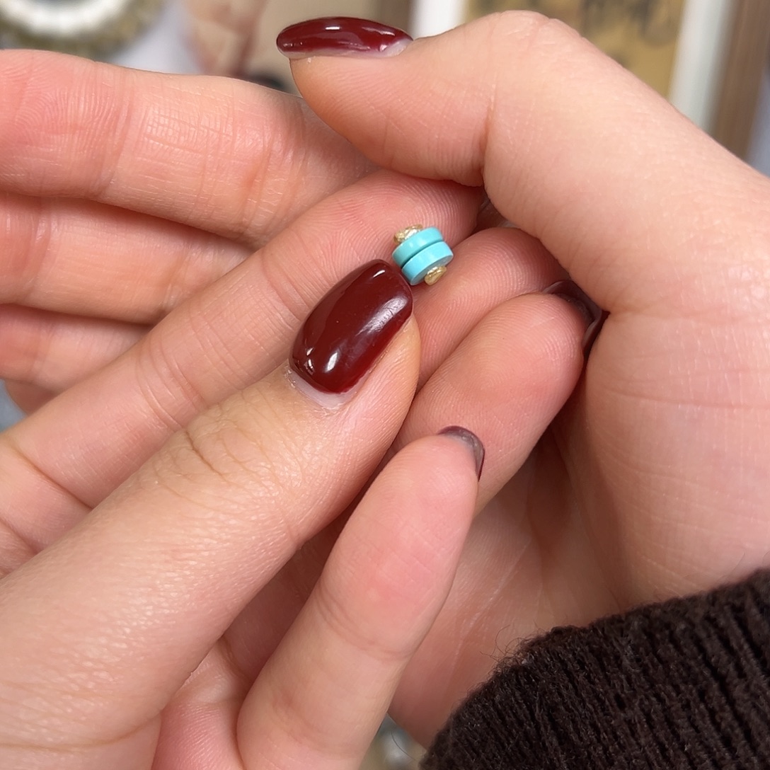 绿松石未镶嵌颈饰