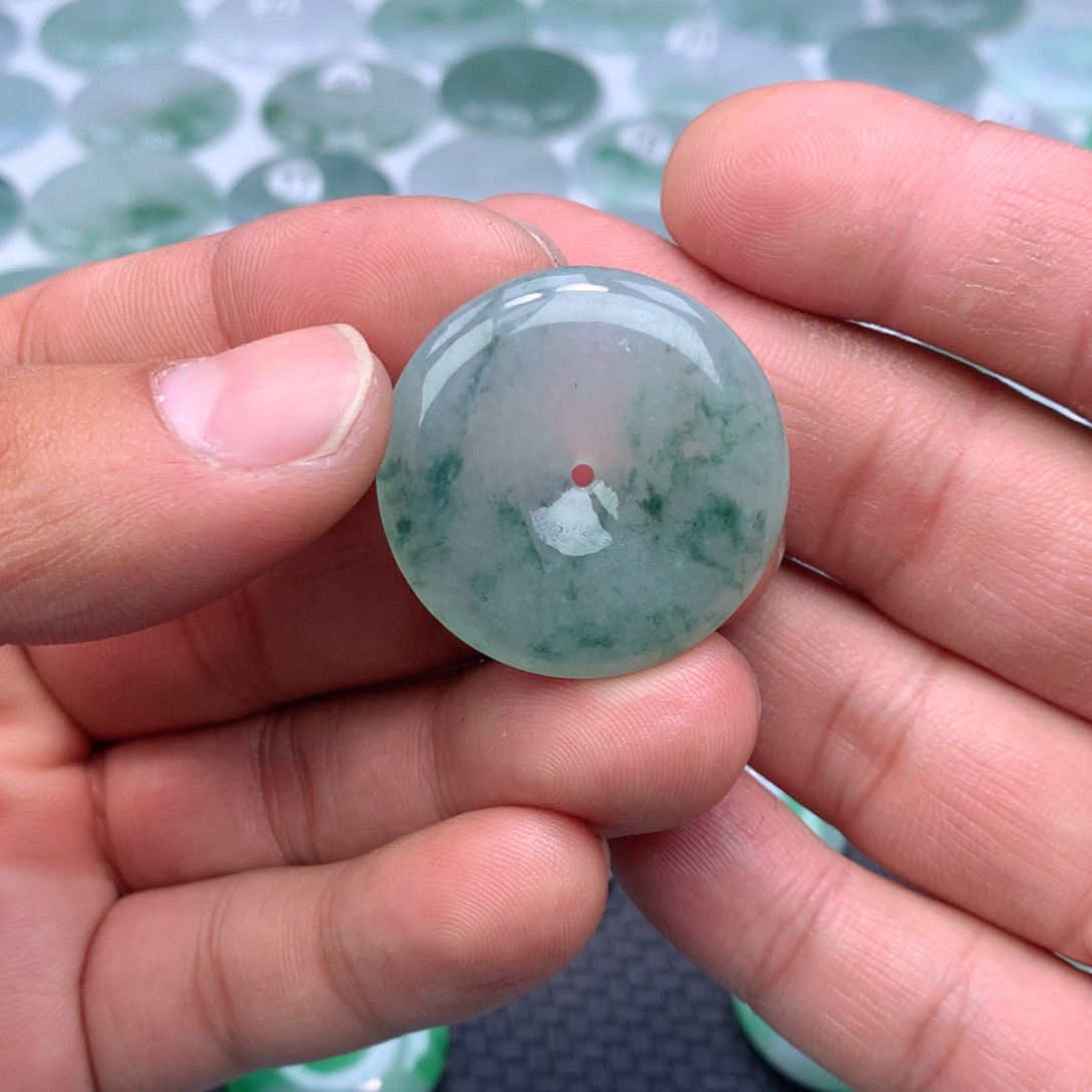 翡翠颈饰未镶嵌小*缅甸天然A货翡翠