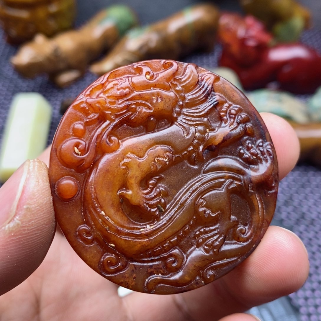 蛇纹石玉颈饰未镶嵌