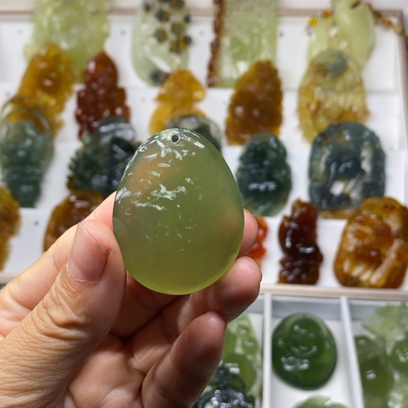 【闪购商品】未镶嵌蛇纹石玉颈饰