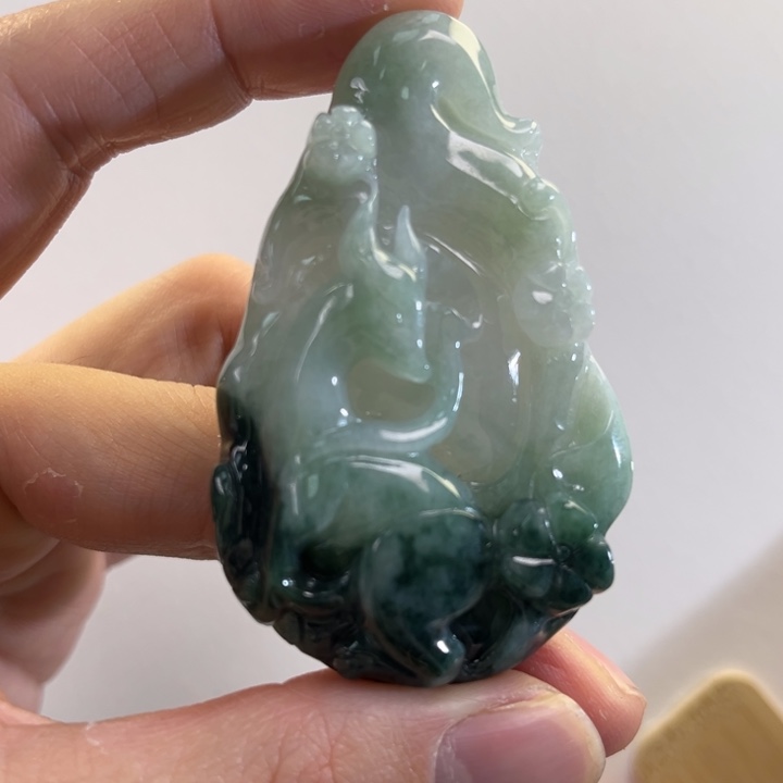 翡翠吊坠(赠链)未镶嵌代编织