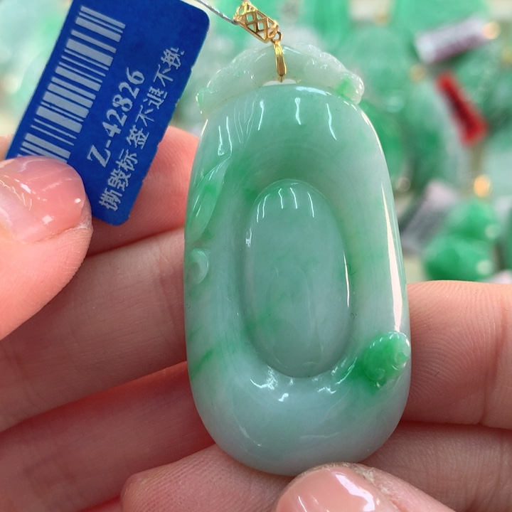 翡翠吊坠(不含链)18K金镶嵌