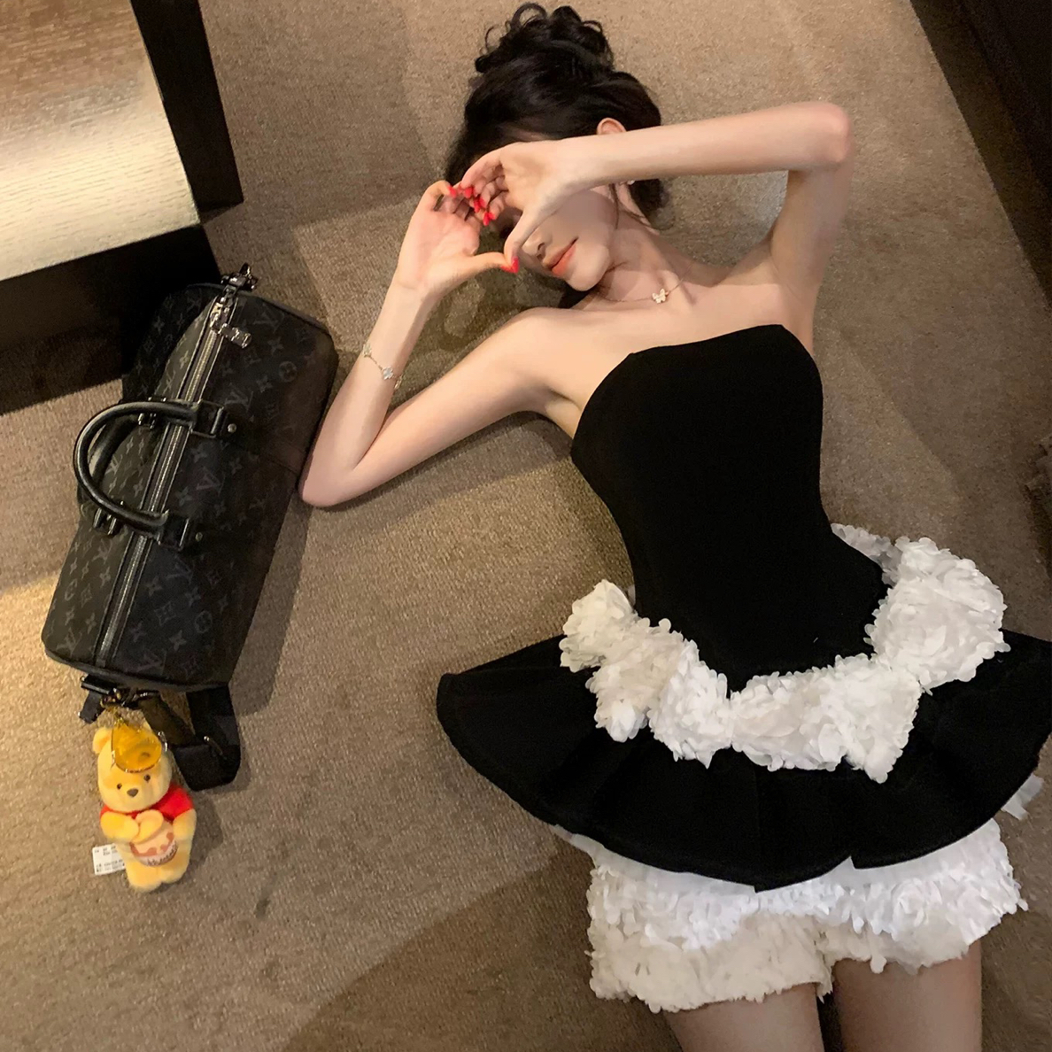 法式高级感气质修身抹胸荷叶边雪纺短裙子两件套辣妹显瘦套装