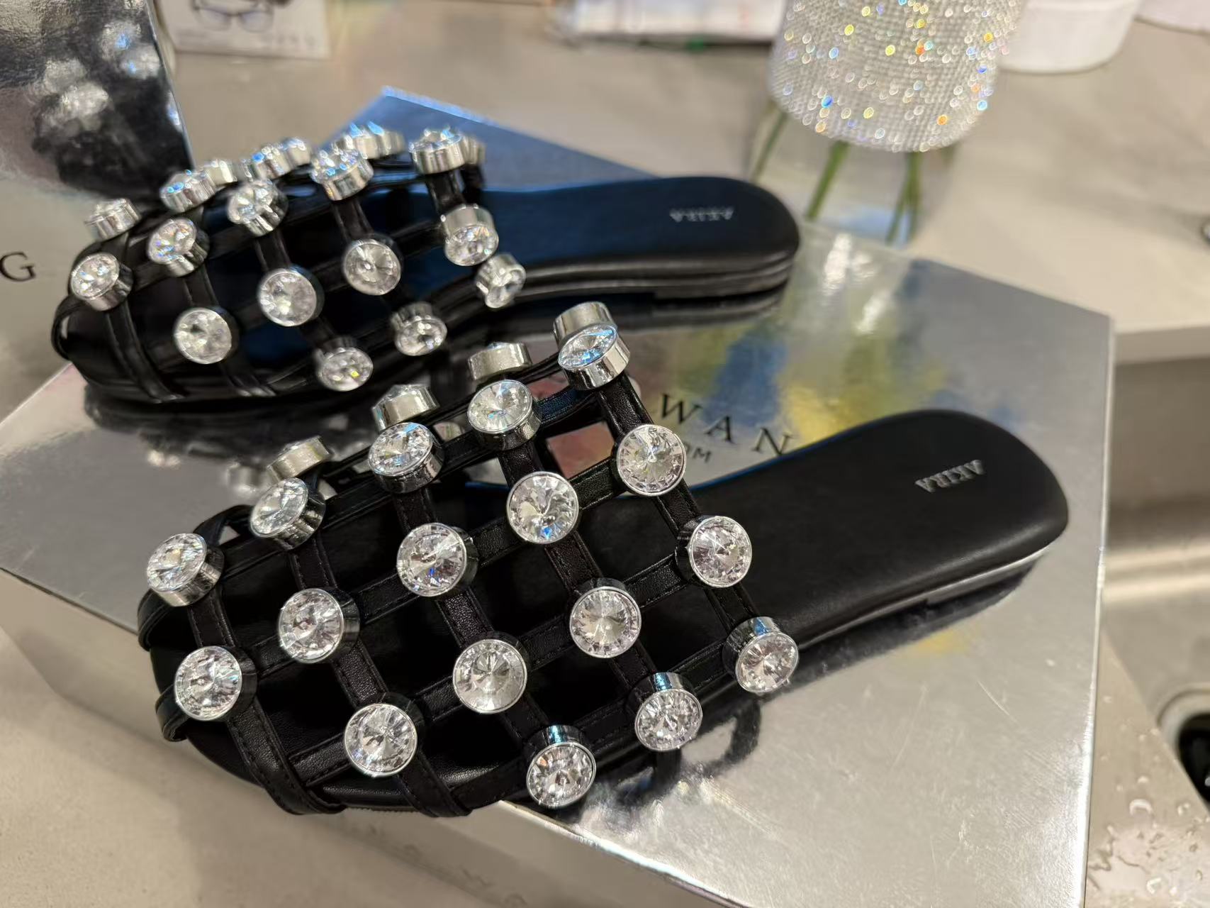 A593 小香风网红时尚休闲百搭女士夏季平底黑色外穿鞋子